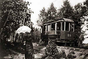 The first electric tram in Munkkiniemi.