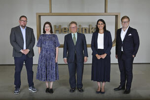 Pormestarit Paavo Arhinmäki, Anni Sinnemäki, Juhana Vartiainen, Nasima Razmyar ja Daniel Sazonov.