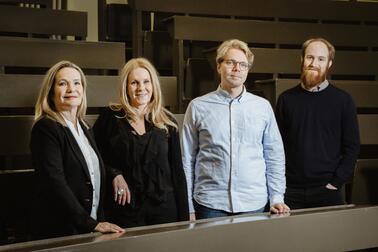 Kaupunkipolitiikan arviointineuvoston jäsenet Mirjam Kalland, Raisa Ahtiainen, Matti Sarvimäki, Mikko Silliman.