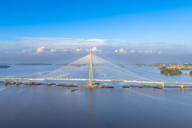 Kruunuvuorensilta kuvattuna yläilmoista.