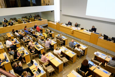Helsingin kaupunginvaltuuston istuntosali.