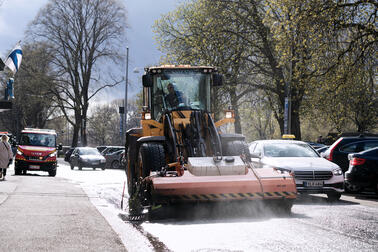 Katupesu käynnissä.
