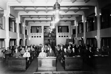 Kaupunginvaltuuston kokous vuonna 1929 Pörssisalissa.
