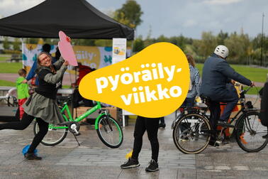 Ihmisiä pyöräilytapahtumassa, Pyöräilyviikon logo