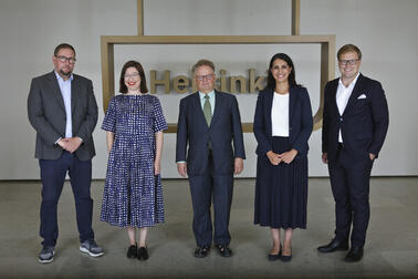 Pormestarit Paavo Arhinmäki, Anni Sinnemäki, Juhana Vartiainen, Nasima Razmyar ja Daniel Sazonov.