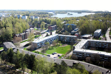 Näkymä Roihuvuoren vesitornista itään.