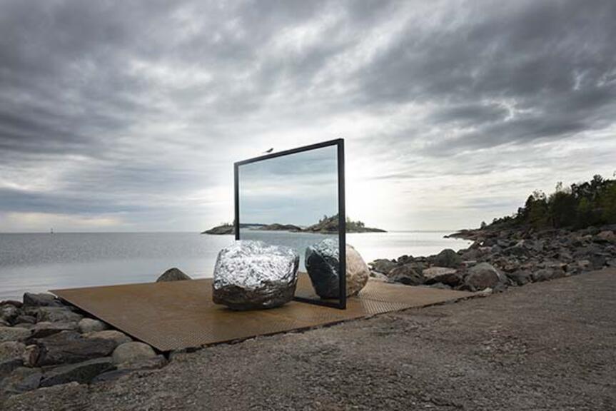 Alicja Kwade: Big Be-Hide, 2019. Alicja Kwade: Big Be-Hide, 2019.