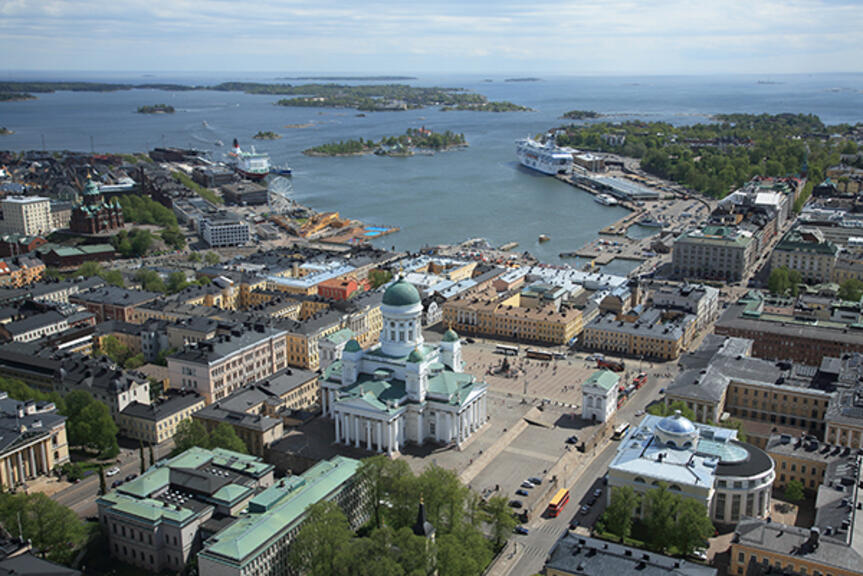 Ilmakuvassa Helsingin tuomiokirkko ja Eteläsatama. Kuva: Suomen Ilmakuva Oy Ilmakuvassa Helsingin tuomiokirkko ja Eteläsatama. Kuva: Suomen Ilmakuva Oy