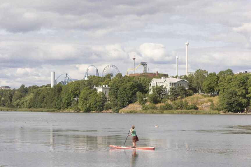 Töölönlahti.Linnanmäki näkyy taustalla. Töölönlahti.Linnanmäki näkyy taustalla.