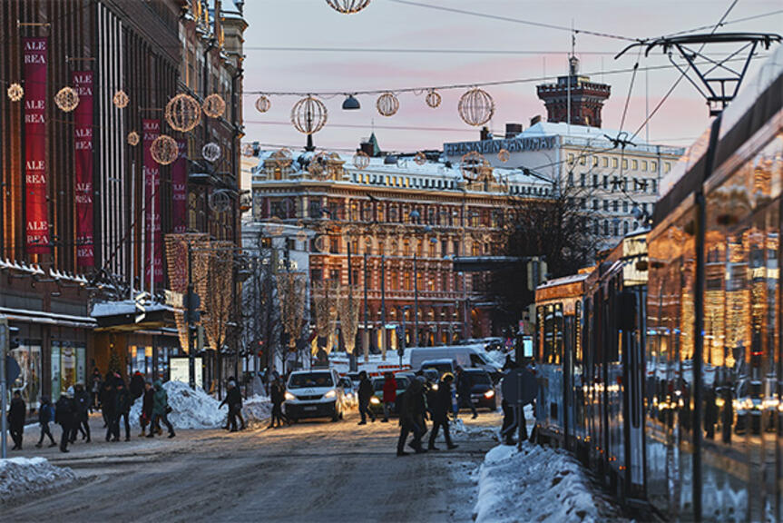 Jouluvaloja Aleksanterinkadulla. Jouluvaloja Aleksanterinkadulla.