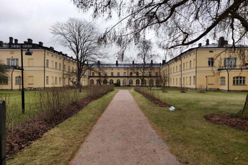 Lapinlahden sairaalan päärakennus helmikuussa 2020. Kuva: Leena Junnila. Lapinlahden sairaalan päärakennus helmikuussa 2020. Kuva: Leena Junnila.