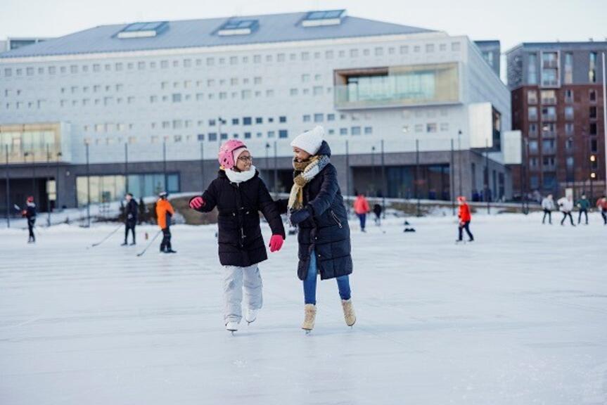 Jätkäsaari, luistelu