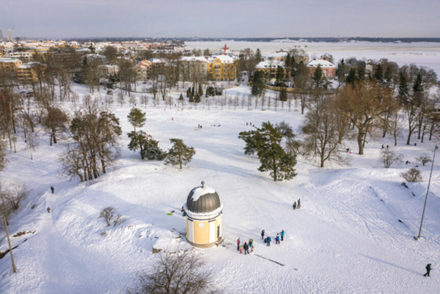 Luminen Helsinki ilmasta käsin.