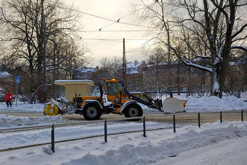lumitalvea-tehtaankadulla lumitalvea-tehtaankadulla