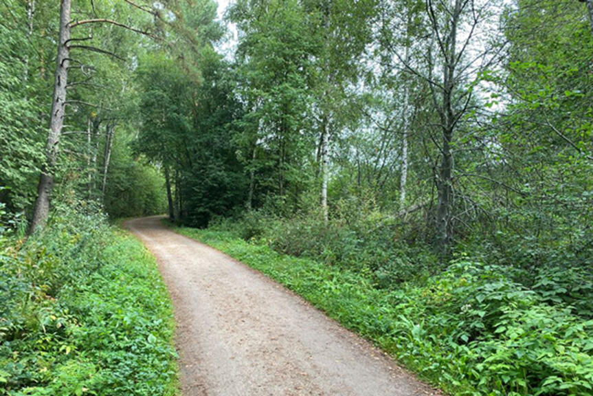 Malminkentän ulkoilureitti. Malminkentän ulkoilureitti.