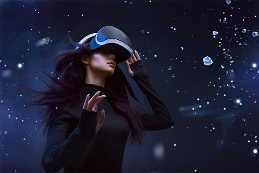 Henkilö virtuaalisessa peliympäristössä. Henkilö virtuaalisessa peliympäristössä.