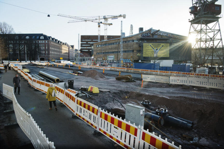 Telakkakadun katutyömaata keväällä 2020. Telakkakadun katutyömaata keväällä 2020.