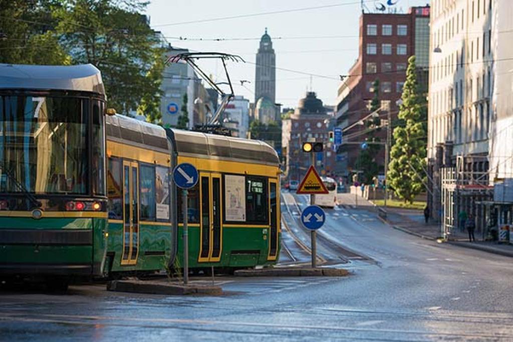Ratiovaunuliikennettä Helsingissä.