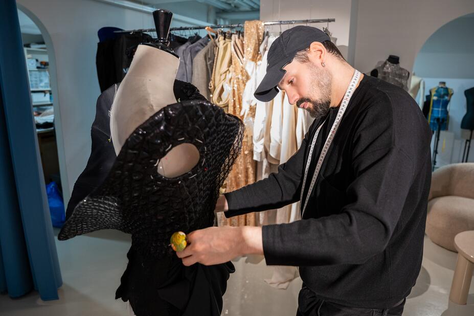 Mert Otsamo työssään.