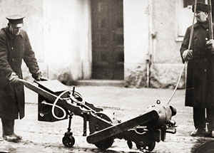 Track grinding in 1932.