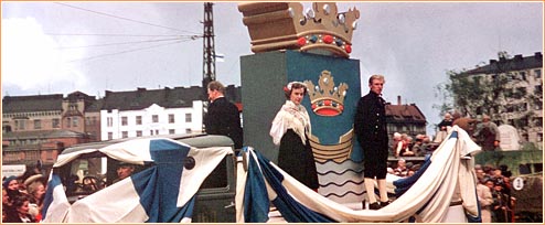 Helsingin 400-vuotisjuhlien juhlakulkue lhdss Hakaniementorilta vuonna 1950. HKM.
