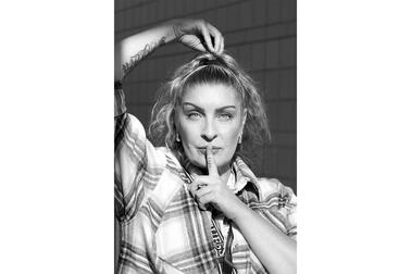 Yksi Mun Malmi -valokuvanäyttelyn kuvista, jossa Mirella Ablaoui