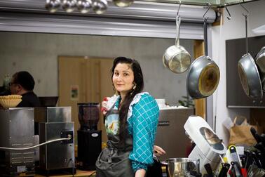 Romaninainen työssä