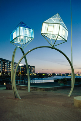 Dennis Oppenheim: Kihlaus, 2000. Et voi käyttää kuvaa kaupallisiin tarkoituksiin. © Kuva: Helsingin taidemuseo / Hanna Rikkonen Dennis Oppenheim: Kihlaus, 2000. Et voi käyttää kuvaa kaupallisiin tarkoituksiin. © Kuva: Helsingin taidemuseo / Hanna Rikkonen