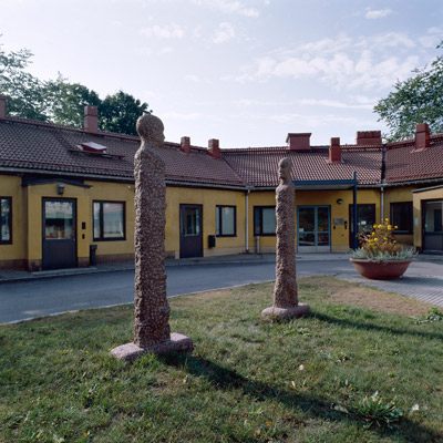Jari Juvonen: Kivifiguurit, 2006. Et voi käyttää kuvaa kaupallisiin tarkoituksiin. © Kuva: Helsingin taidemuseo / Yehia Eweis Jari Juvonen: Kivifiguurit, 2006. Et voi käyttää kuvaa kaupallisiin tarkoituksiin. © Kuva: Helsingin taidemuseo / Yehia Eweis