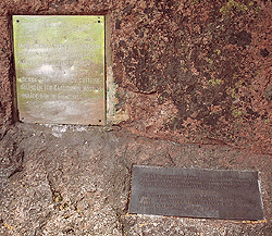 Picture of service point: Kontulan asuntoalueen perustamismuistokivi / Memorial stone to the founding of the Kontula housing es
