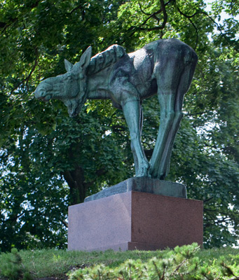Jussi Mäntynen: Nuori hirvi, 1929. Et voi käyttää kuvaa kaupallisiin tarkoituksiin. © Kuva: Helsingin taidemuseo / Maija Toivanen Jussi Mäntynen: Nuori hirvi, 1929. Et voi käyttää kuvaa kaupallisiin tarkoituksiin. © Kuva: Helsingin taidemuseo / Maija Toivanen